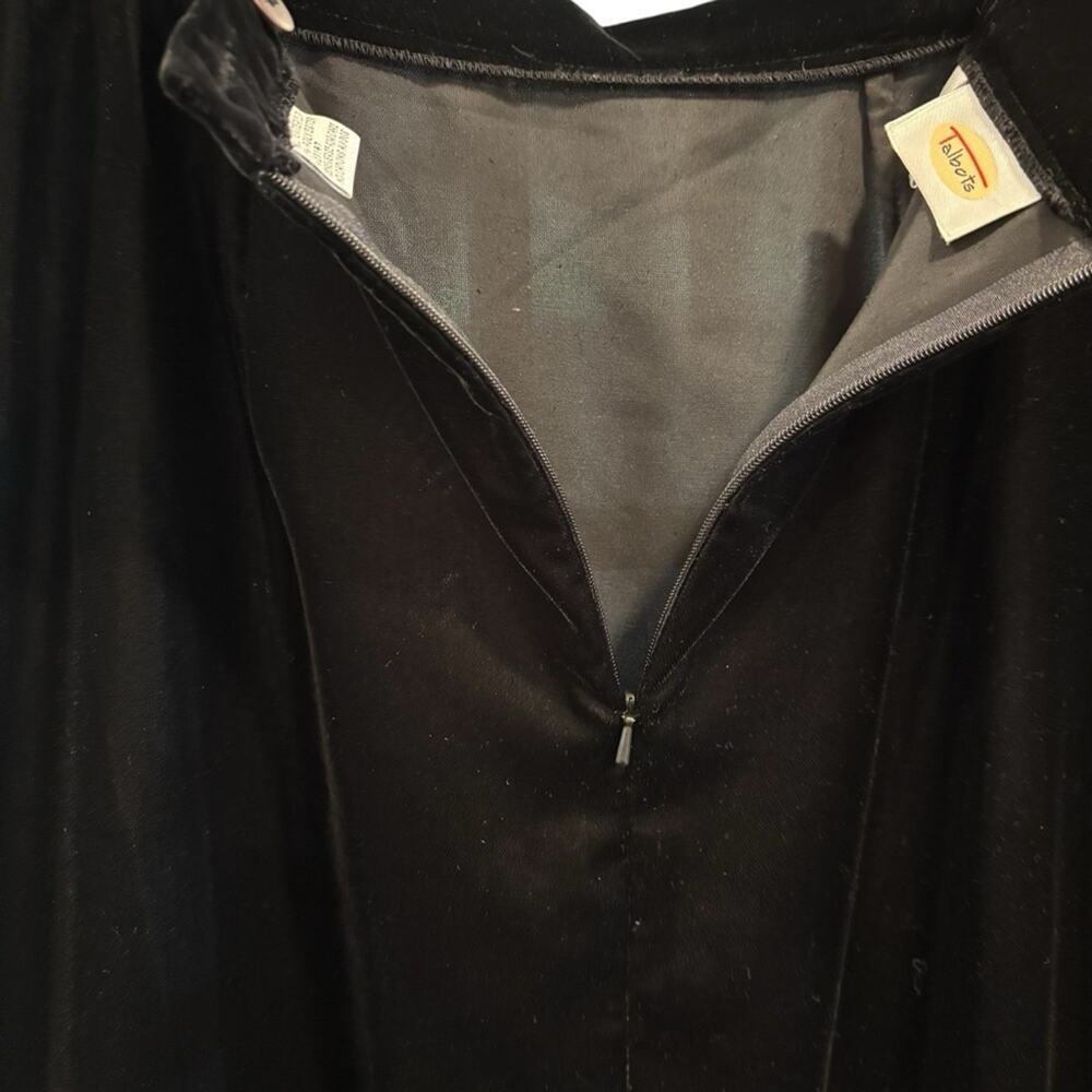 TALBOTS Black Velvet Midi Length Skirt, Size 12 - Picture 3 of 7